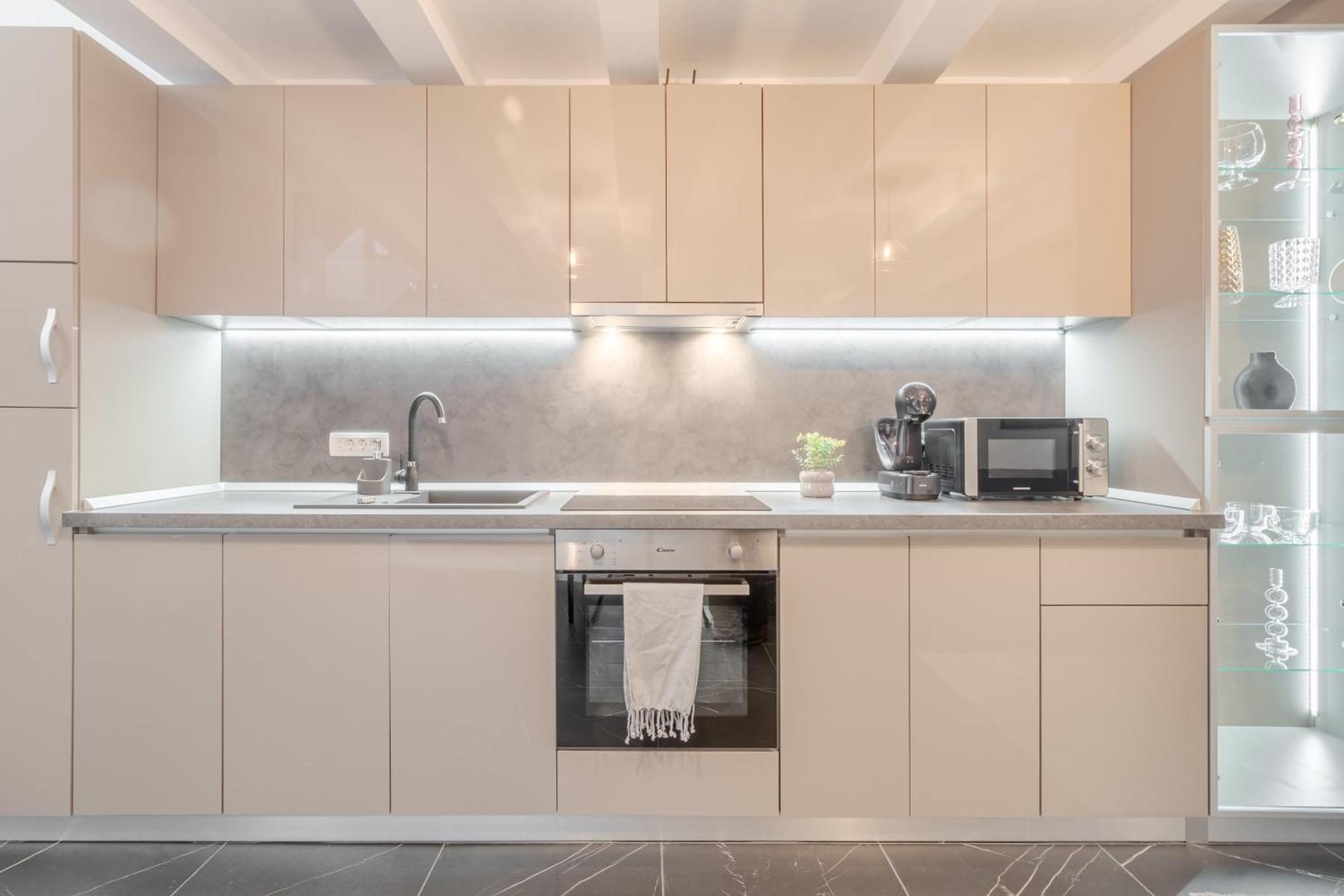 Apartament Ultra-Central Lux + Free Parking + Self Check-In Орадя Екстер'єр фото