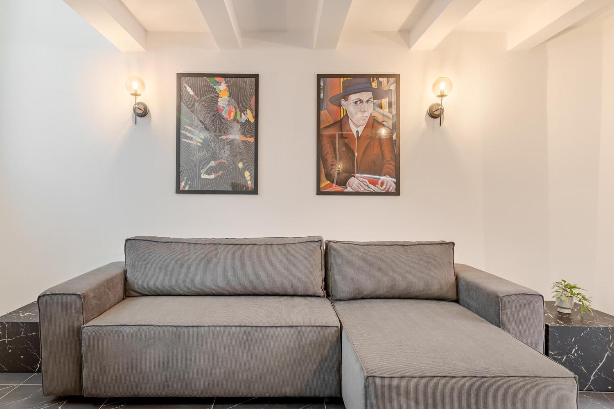 Apartament Ultra-Central Lux + Free Parking + Self Check-In Орадя Екстер'єр фото